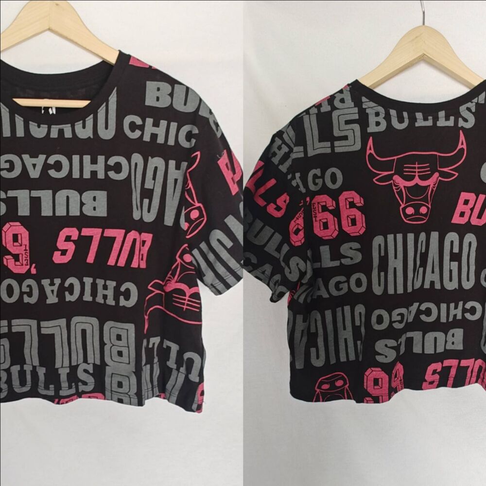 Chicago Bulls‎ Cropped Tee All Over Print Black Large L Vintage Retro Basketball